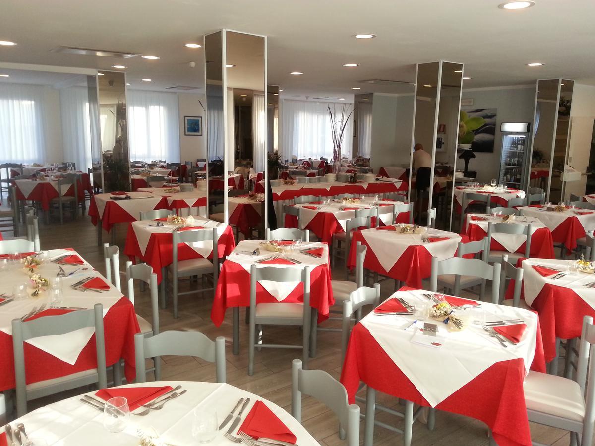 Hotel Metropol Senigallia Kültér fotó