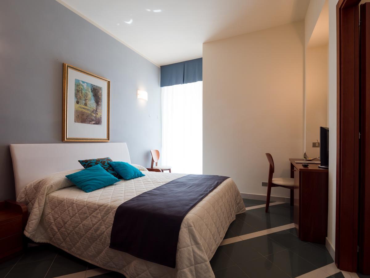 Hotel Metropol Senigallia Kültér fotó